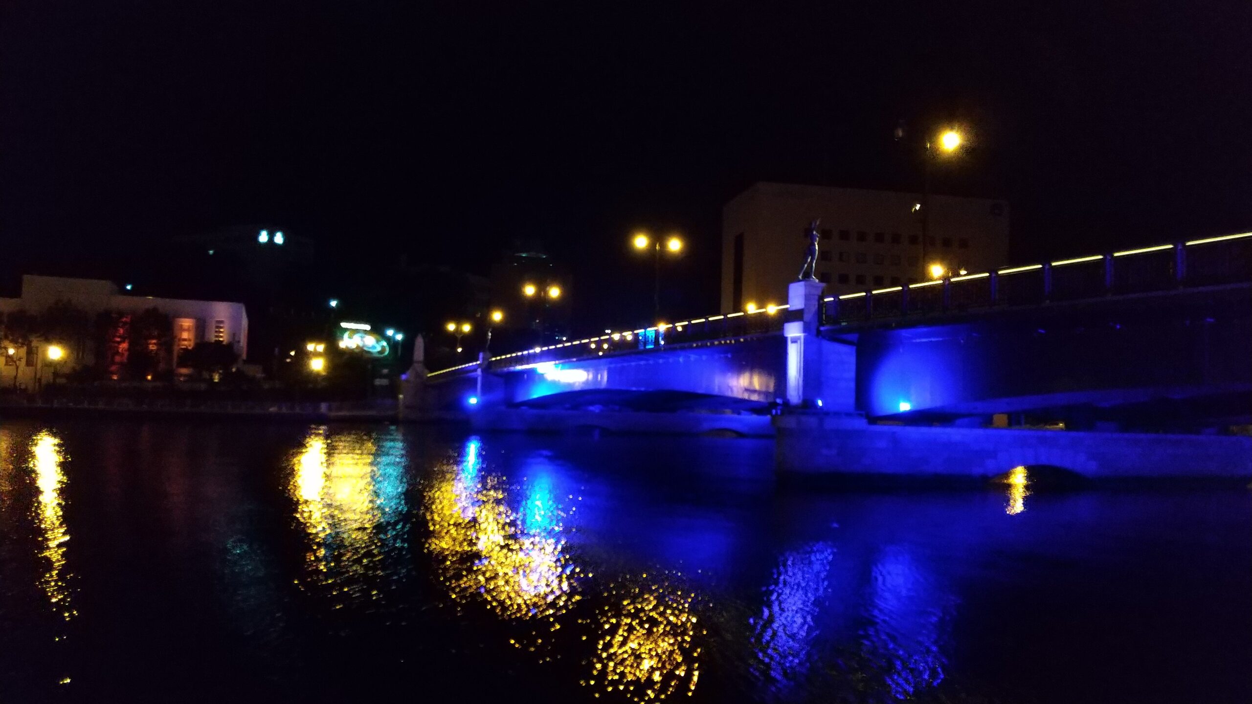 夜の幣舞橋
